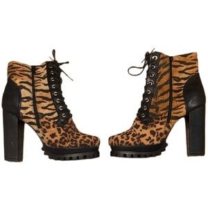 Size 11 its brand - 5 inch Leopard Print Lace-Up Ankle Boots